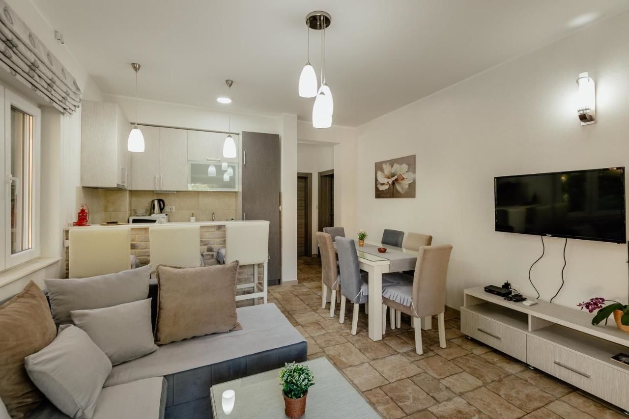 Апартаменты Bobana Apartments Дони-Моринь